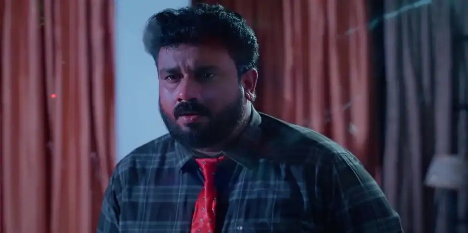 Jayan Overhears Ambika's Conversation - Akale