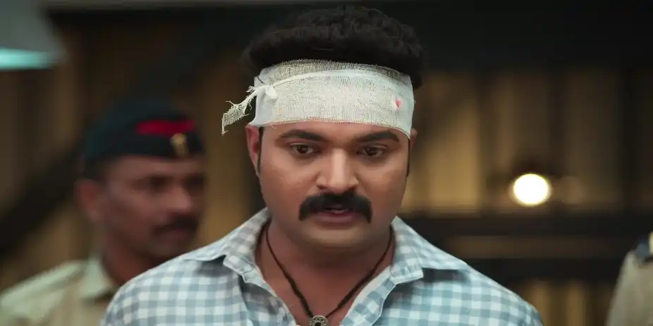Gopal Tells Everyone the Attacker's Name - Devmanus Madhla Adhyay