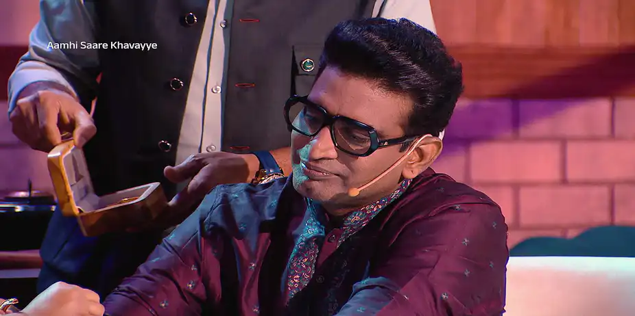 Sandeep Pathak's Special Gift for His Wife - Amhi Sare Khavaiyee - Jodicha Mamla - Promo