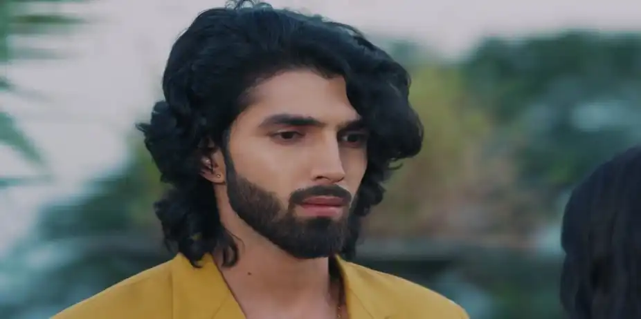Reet Interrupts Kirti and Raghav's Conversation - Jaane Anjaane Hum Mile