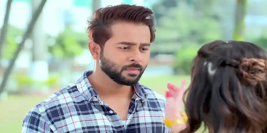 Roshan Applies Turmeric to Debolina - Kusum