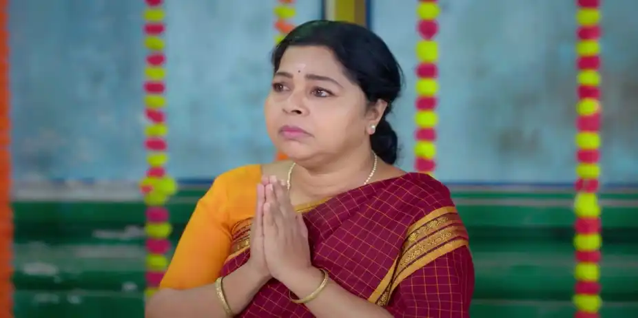 Kaliyammma and Sivanandi Reach the Temple - Karthigai Deepam
