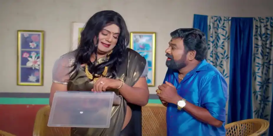 Mayilvahanam Poses as a Woman - Karthigai Deepam