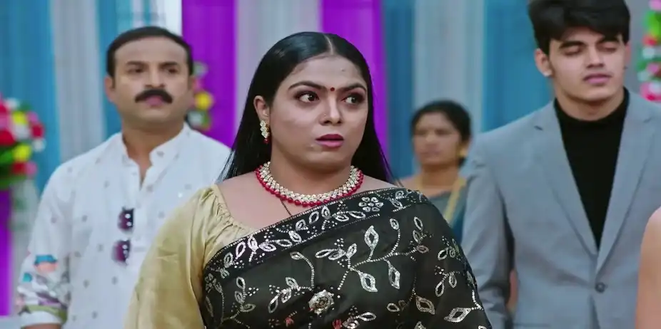 Malavika’s Stand - Naa Ninna Bidalaare