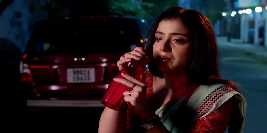 Jacky Saves Suchandrima - Tui Amar Hero