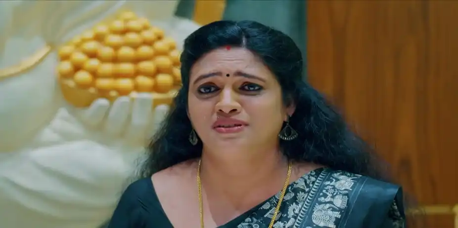 Rithika Disowns the Property - Akale