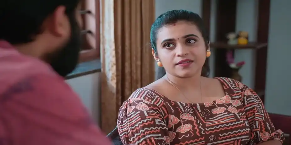 Haritha Refuses to Go for Madhavan's Birthday - Manathe Kottaram
