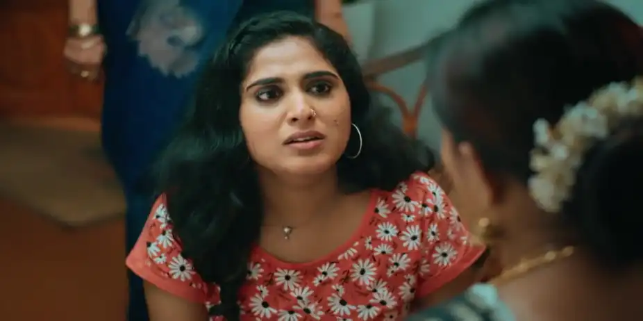 Kalpana Stages an Act in front of Padmini - Snehapoorvam Shyama