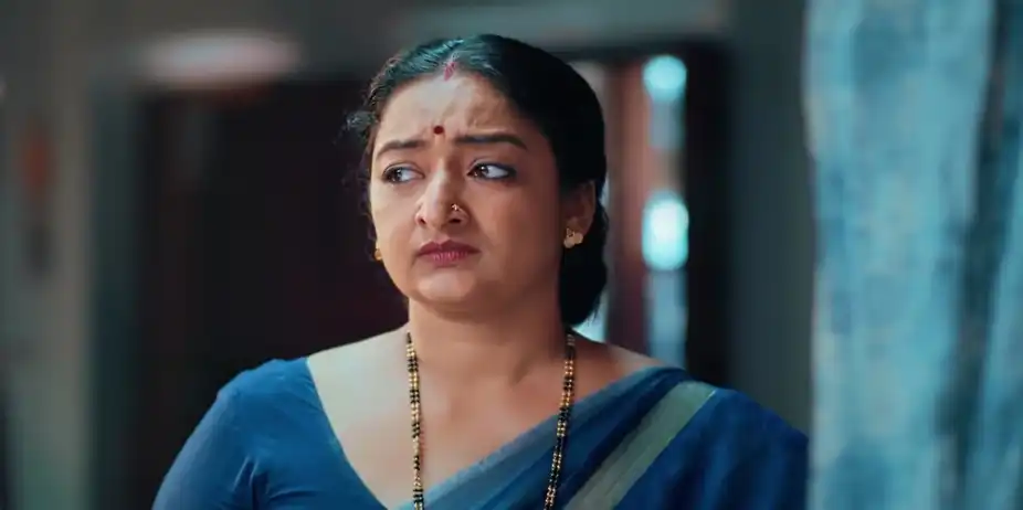 Muthassi Taunts Radhika - Snehapoorvam Shyama
