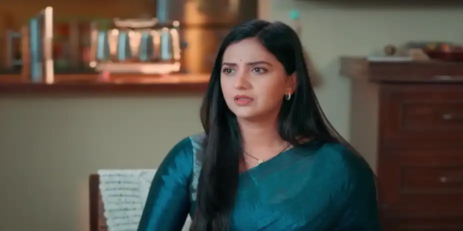 Mandakini Expresses Her Anger to Swanandi - Veen Doghatli Hi Tutena