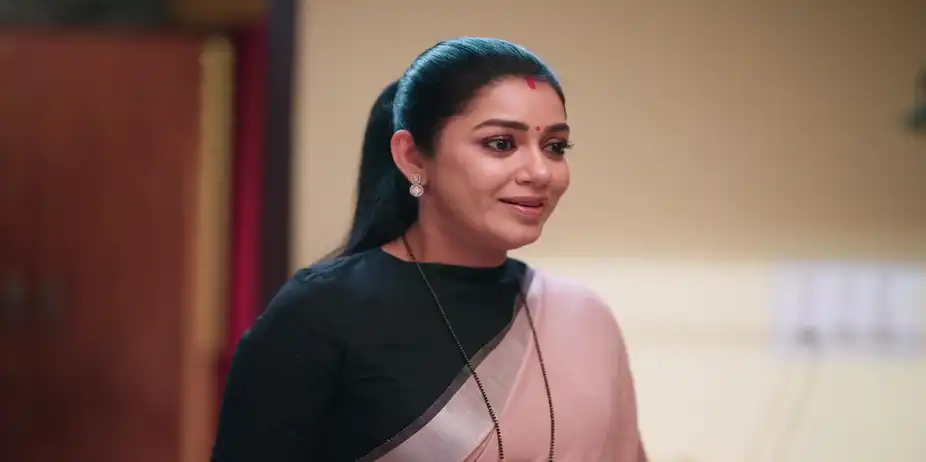 Bhoomika Decides to Talk to Goutham - Amruthadhaare