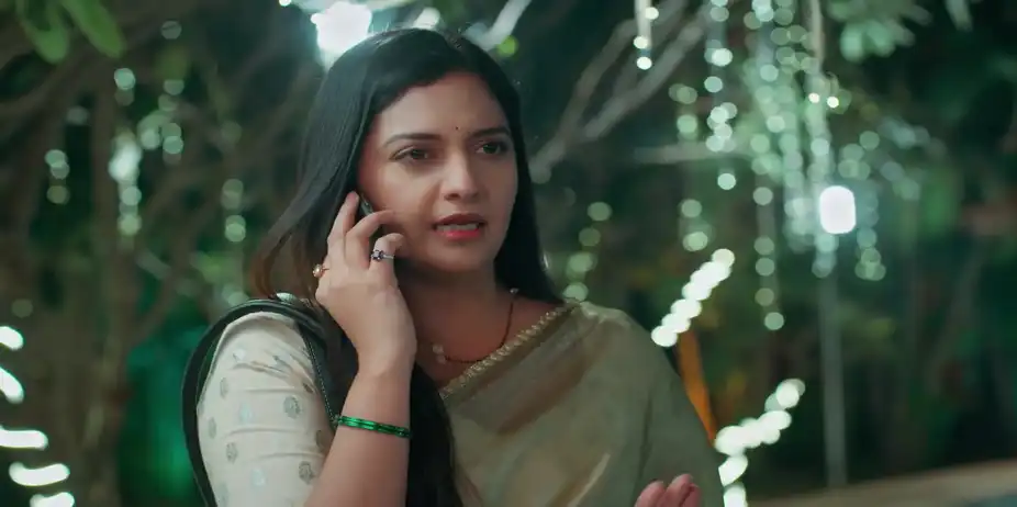 Samar Calls Swanandi - Veen Doghatli Hi Tutena