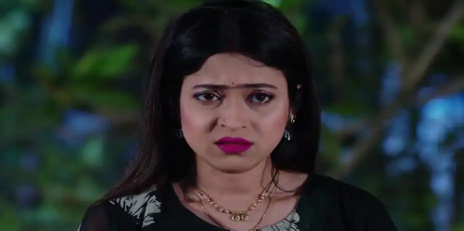 Rosy Learns about Prince's Plans - Sathi Sata Janmara