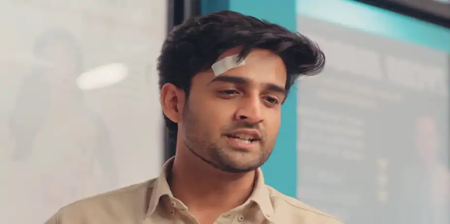 Mahesh Insults Shivay - Jagadhatri