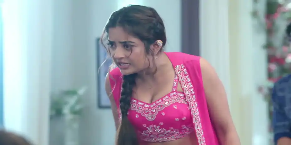 Ganga Scolds Sapna - Jagriti