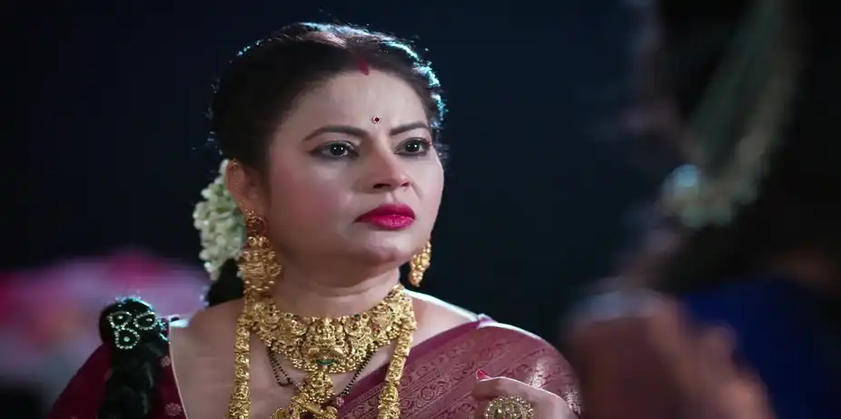 Bhairavi Worries as Savali Goes Missing - Savalyachi Janu Savali