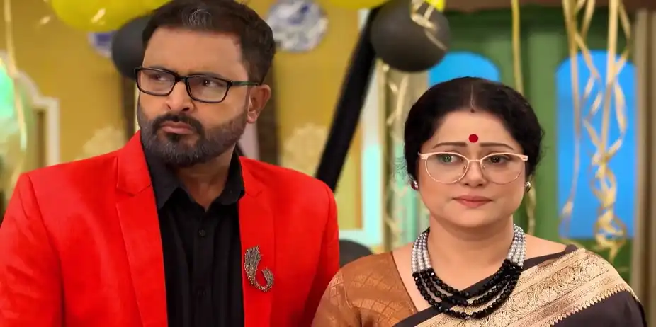 Nandini Arrives at the Lahiri House - Anondi