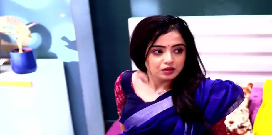 Rudrajit Attempts to Molest Suchandrima - Tui Amar Hero
