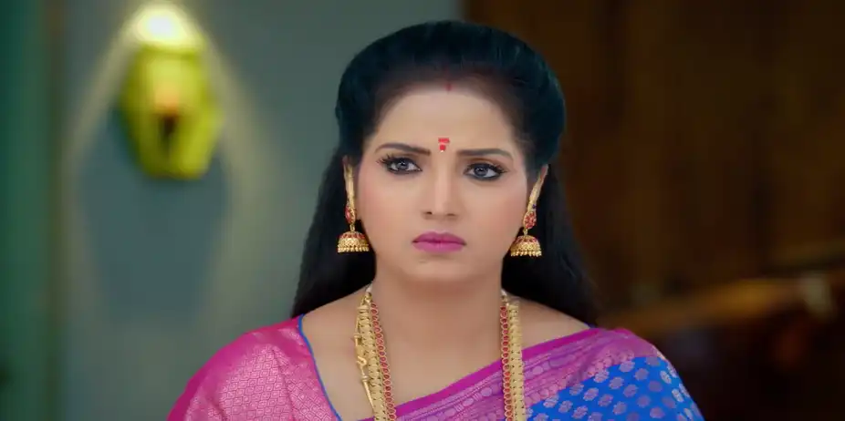 Varshini's Arrival Stuns Subhadra - Paarijatham