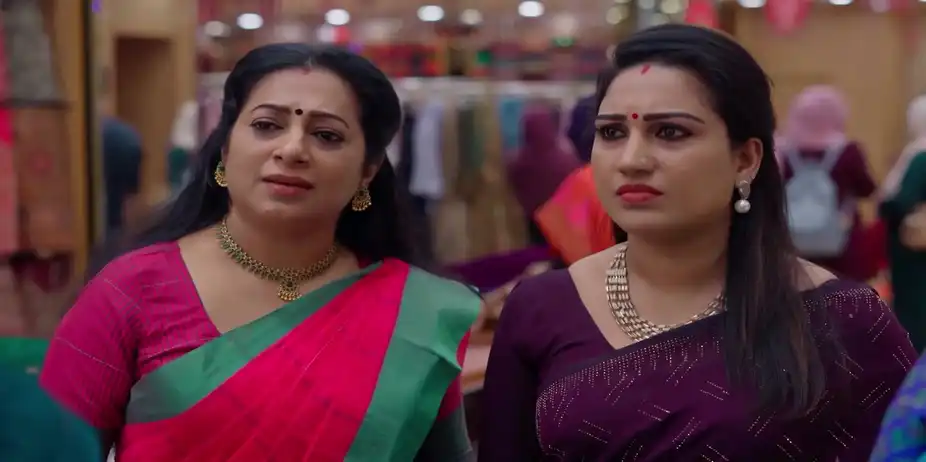 Poornima's Actions Make Chandramathi Uneasy - Durga