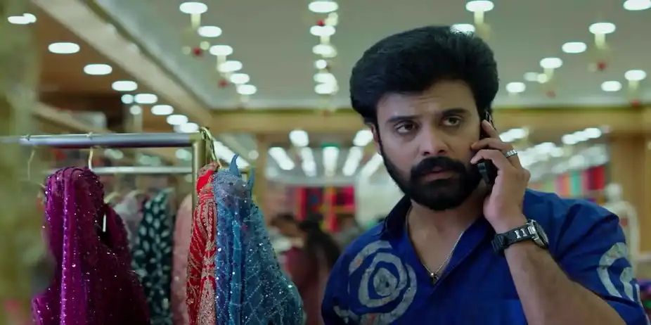 Menon's Man Threatens Prithvi - Durga