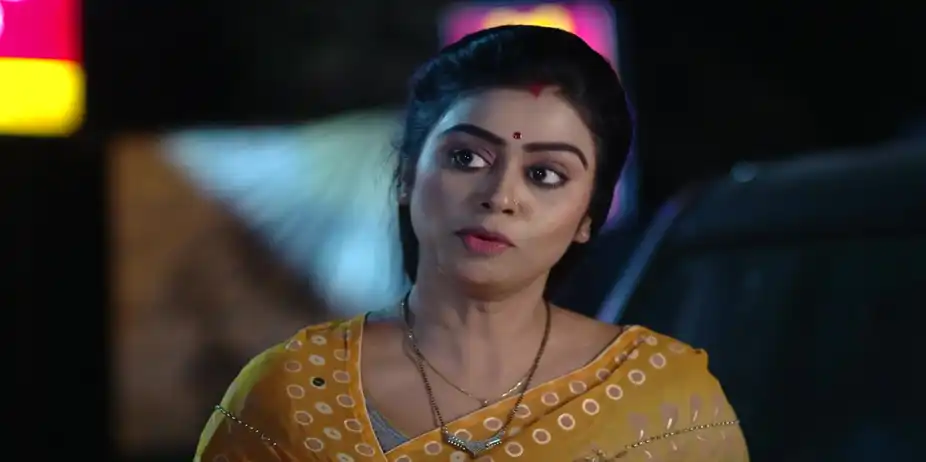 Sambhav Discusses Priya's Whereabouts - Suna Jhia