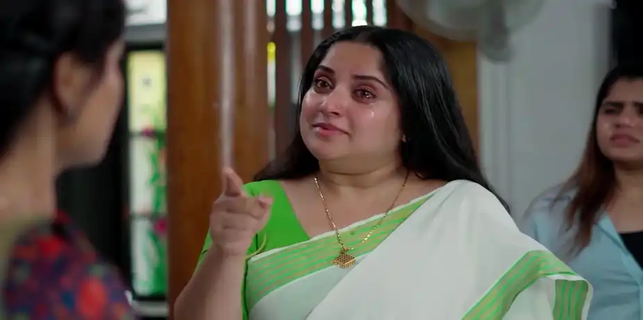 Girija Accuses Jayasree of Killing Ajayan - Durga