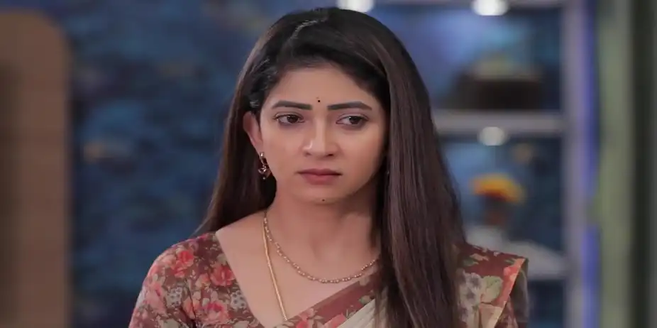 Bharathi Tries to Stop Aadhi - Idhayam