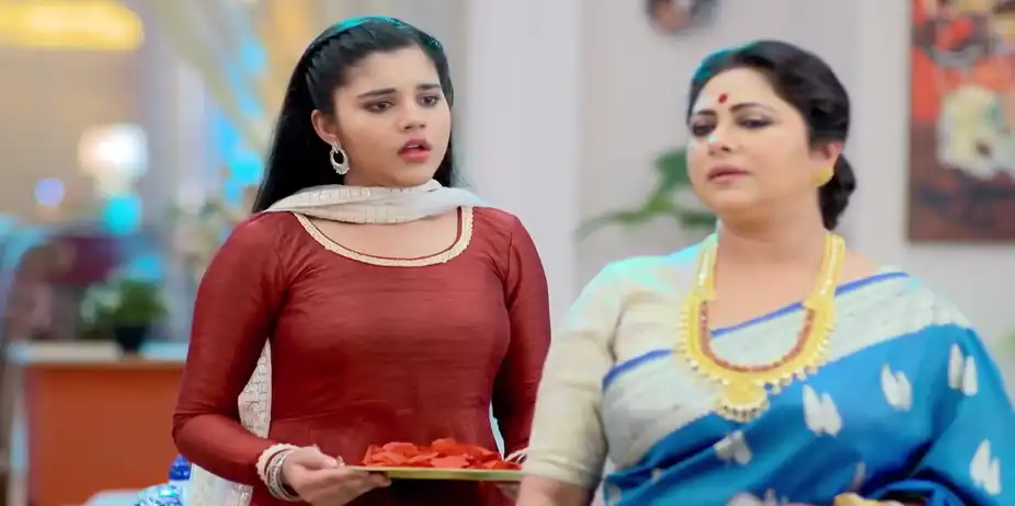 Ayushman's Question Breaks Kusum's Heart - Kusum