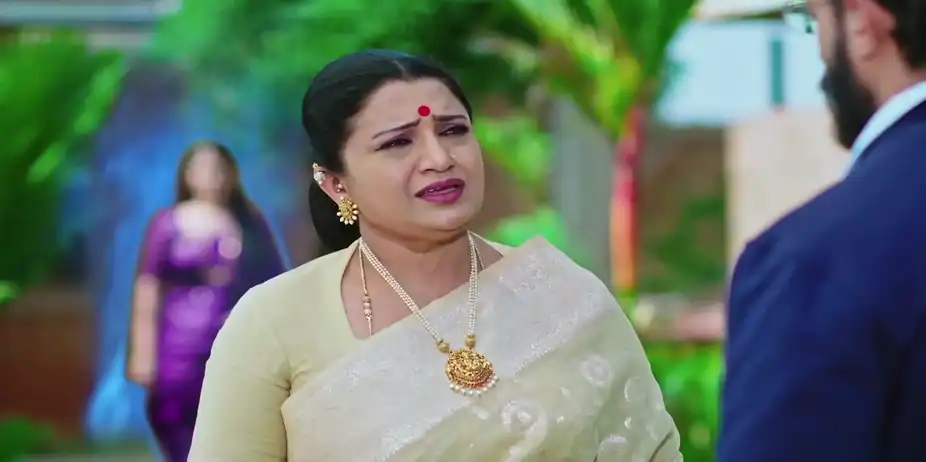 Malavika's Web of Lies - Naa Ninna Bidalaare