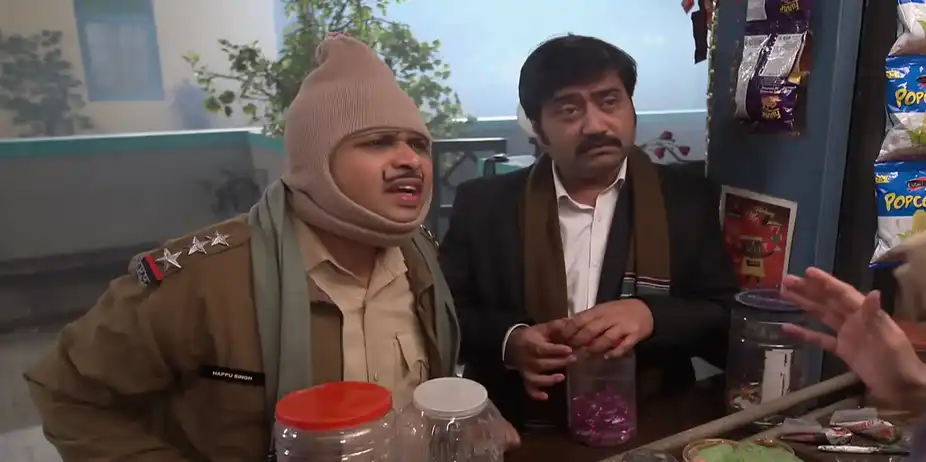 The Paan Seller Insults Happu - Happu Ki Ultan Paltan