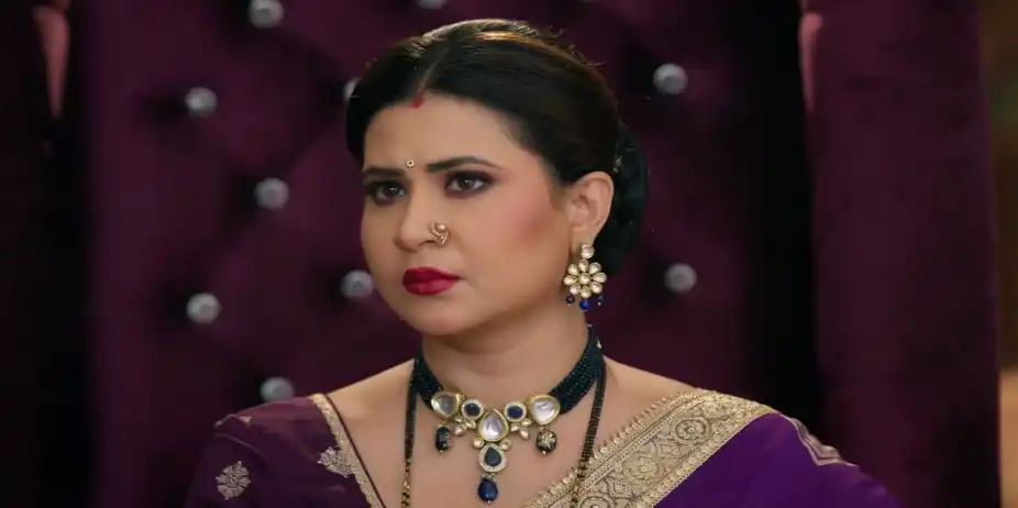 Vasudha Comes to Return the Blanket to Devansh - Vasudha
