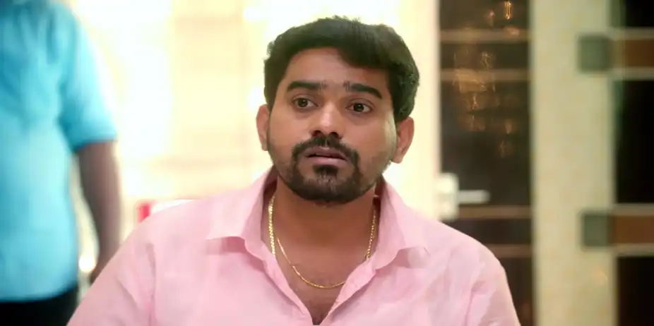 Karna Teaches Kathirvel a Lesson - Chinnan Siru Kiliye