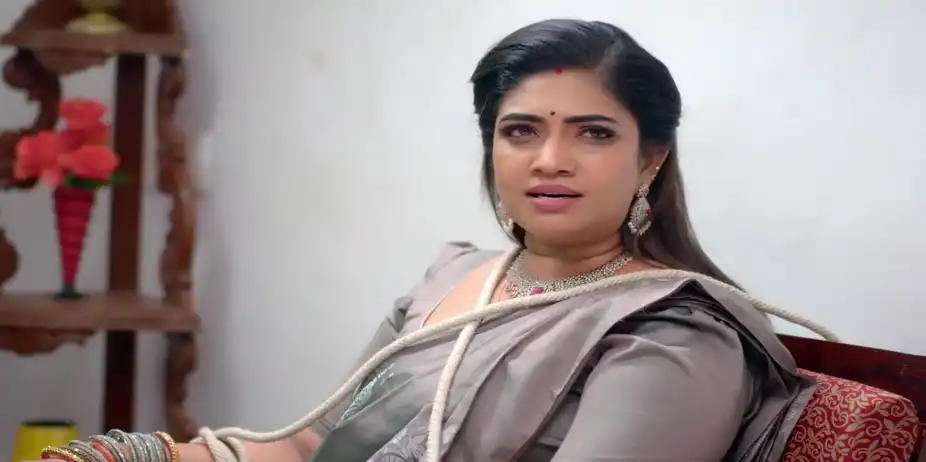 Karthikeyan Condemns Chandrakala - Karthigai Deepam