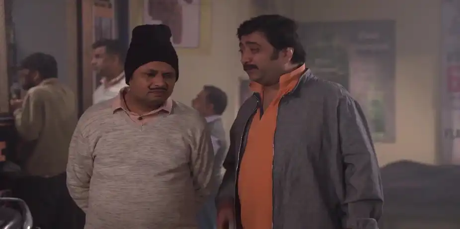 Happu Lashes Out at Matadeen - Happu Ki Ultan Paltan