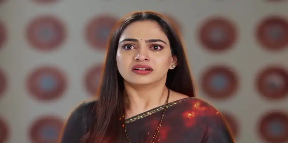 Manjiri Is Shocked by Ambika’s Question - Tula Japnar Aahe