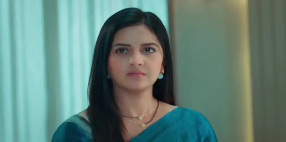 Mallika Slaps Anshuman - Veen Doghatli Hi Tutena