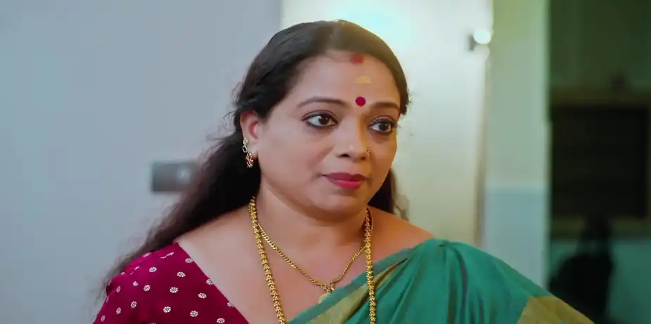 Vandana Shares Her Suspicion with Sumalatha - Manathe Kottaram