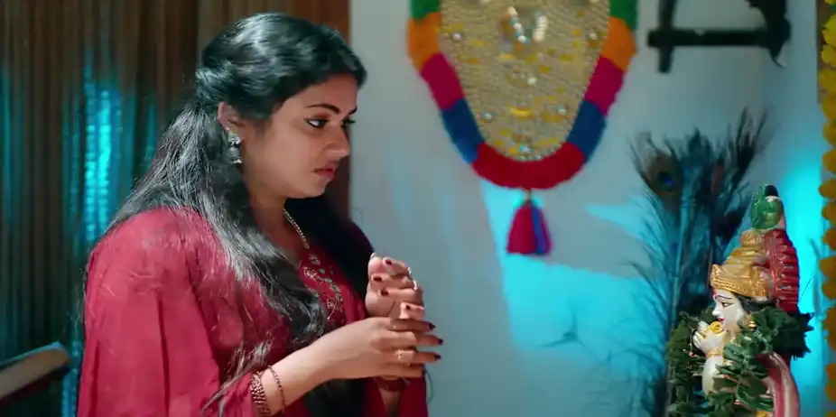 Urvashi Drinks the Poisoned Juice - Snehapoorvam Shyama