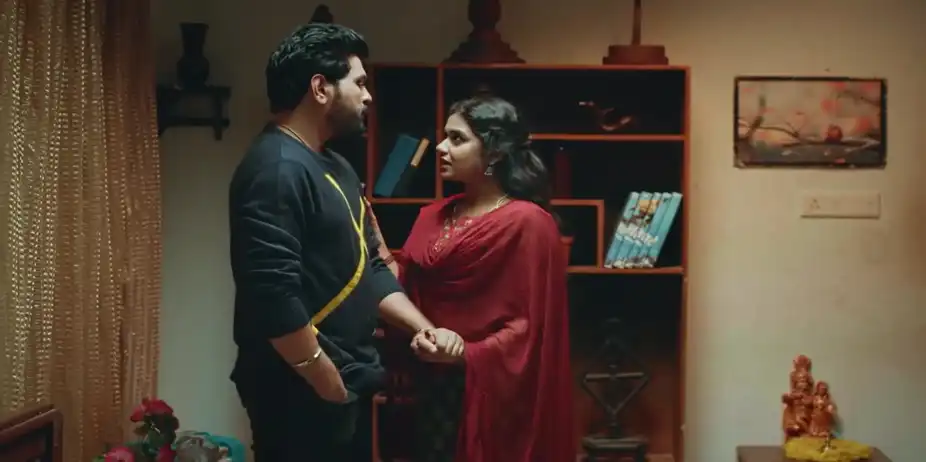 Varun Has a Word with Radhika - Snehapoorvam Shyama