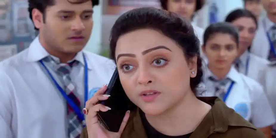 Kajal and Jashajit's Heated Conversation - Besh Korechi Prem Korechi