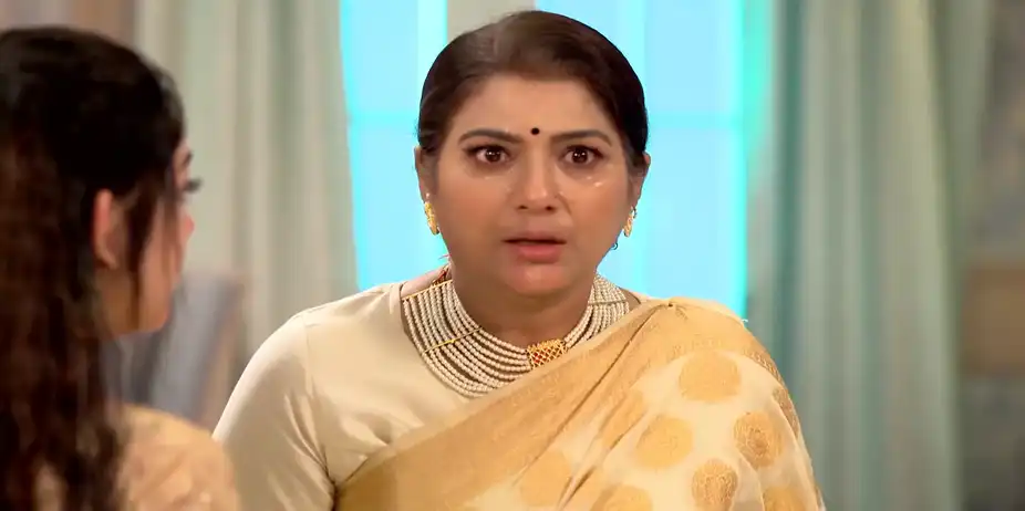 Rajlokshmi Wishes to Punish Arya - Chirodini Tumi Je Amar
