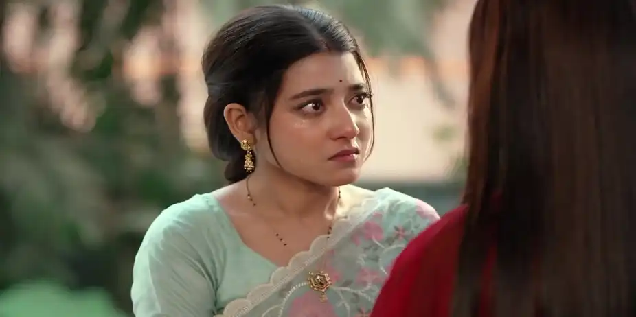 Uji Urges Nisha to Flee - Jowar Bhanta