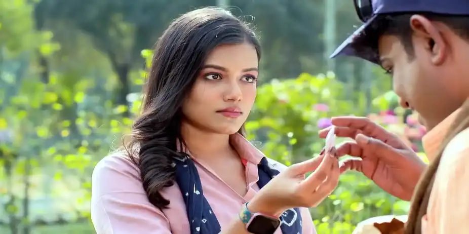 Megha Bribes Nanu for Her Plan - Kusum