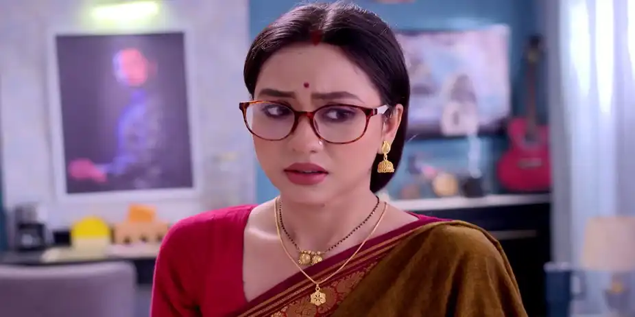 Shakyajit Stealthily Calls Mahagouri - Tui Amar Hero