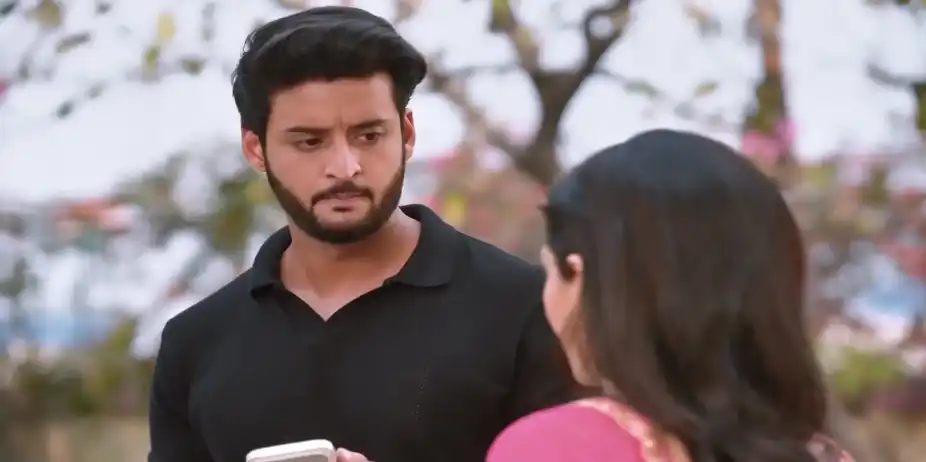 Ved Tries to Charm Chanda - Saru