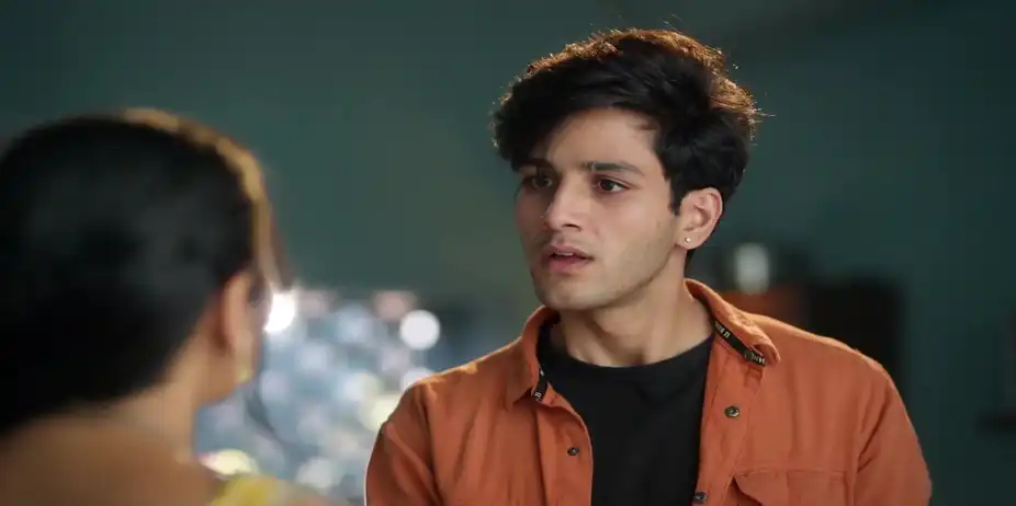 Avinash Is Compelled to Deceive Vasudha – Vasudha