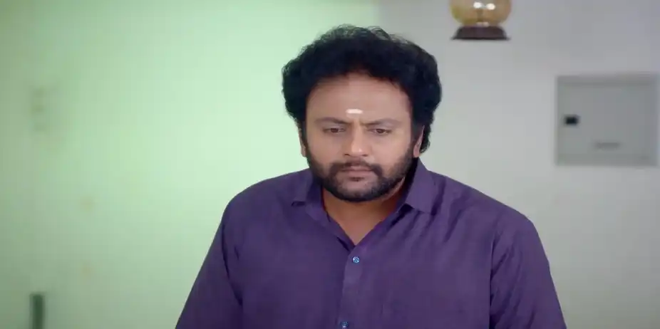 Madhavan Gets Caught - Karthgiai Deepam