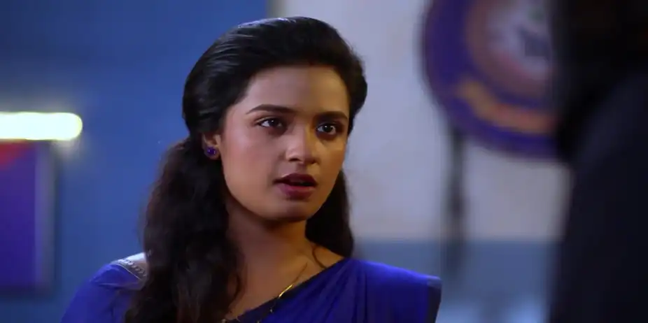 Daniel Tells Shalini about Vishnu - Kudumbashree Sharada