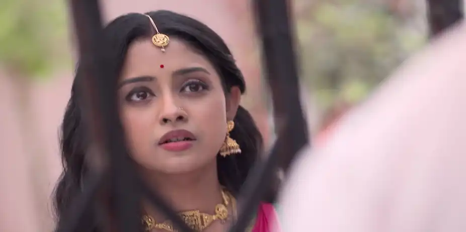 Parul's Attempt to Diffuse the Bomb - Parineeta
